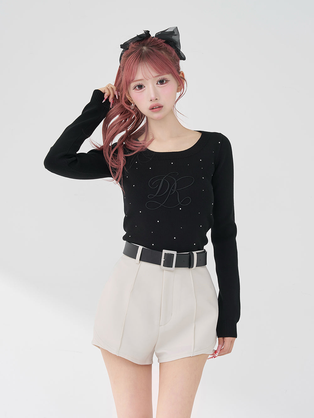 エンブロイダリーシグネチャーDRビジューニットトップス - blk