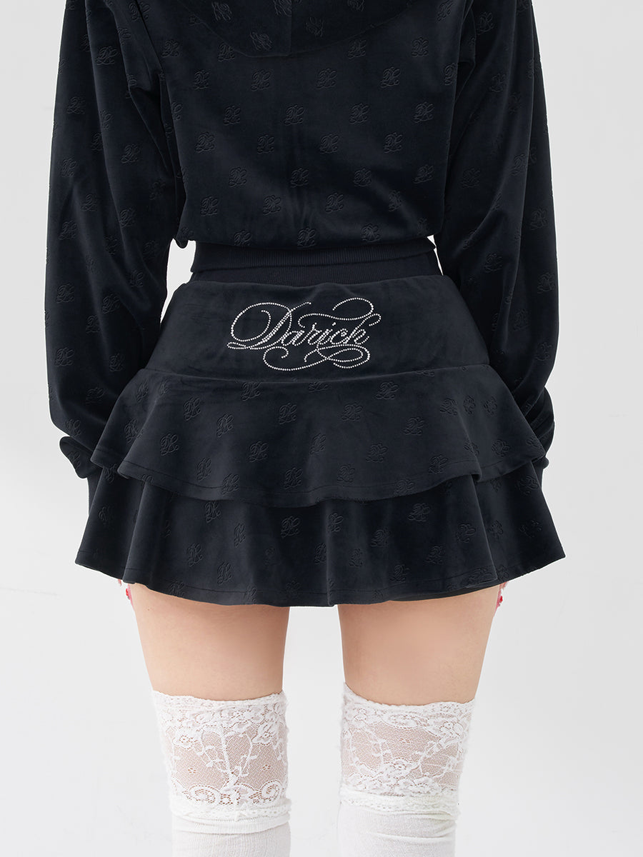 モデル：158cm（着用サイズ：FREE　着用カラー：BLK）