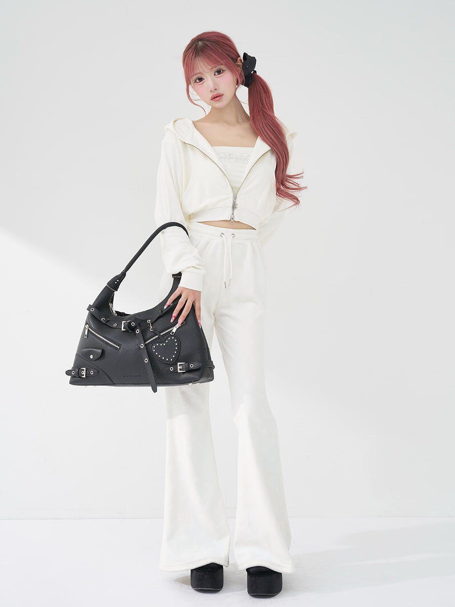 モデル：158cm（着用サイズ：FREE　着用カラー：WHT）