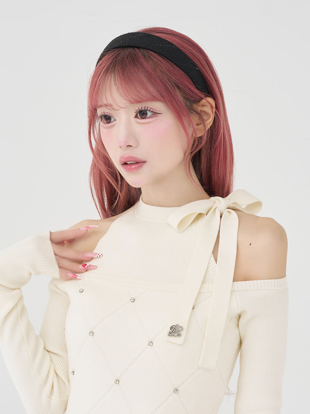 モデル：158cm（着用サイズ：FREE　着用カラー：IVO）