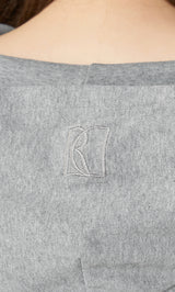 モデル：158cm（着用サイズ：FREE　着用カラー：GRY）