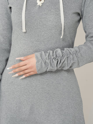 モデル：158cm（着用サイズ：FREE　着用カラー：GRY）