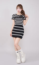 モデル：158cm（着用サイズ：FREE　着用カラー：BLK）