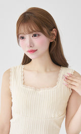 モデル：158cm（着用サイズ：FREE　着用カラー：IVO）