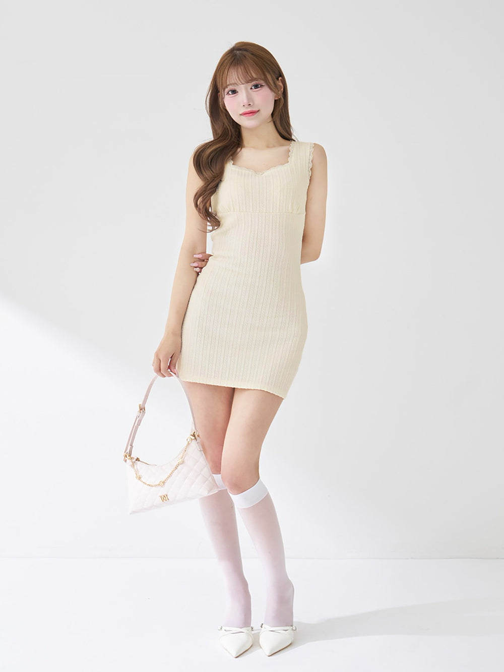 モデル：158cm（着用サイズ：FREE　着用カラー：IVO）