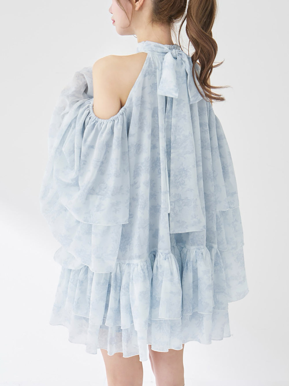 モデル：158cm（着用サイズ：FREE　着用カラー：SAX）