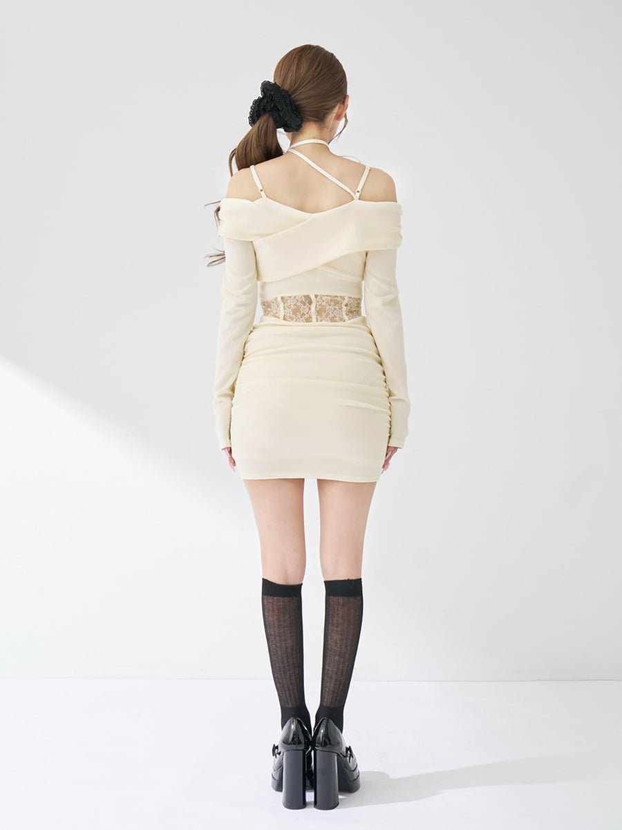 モデル：158cm（着用サイズ：FREE　着用カラー：IVO）