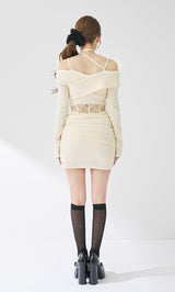 モデル：158cm（着用サイズ：FREE　着用カラー：IVO）