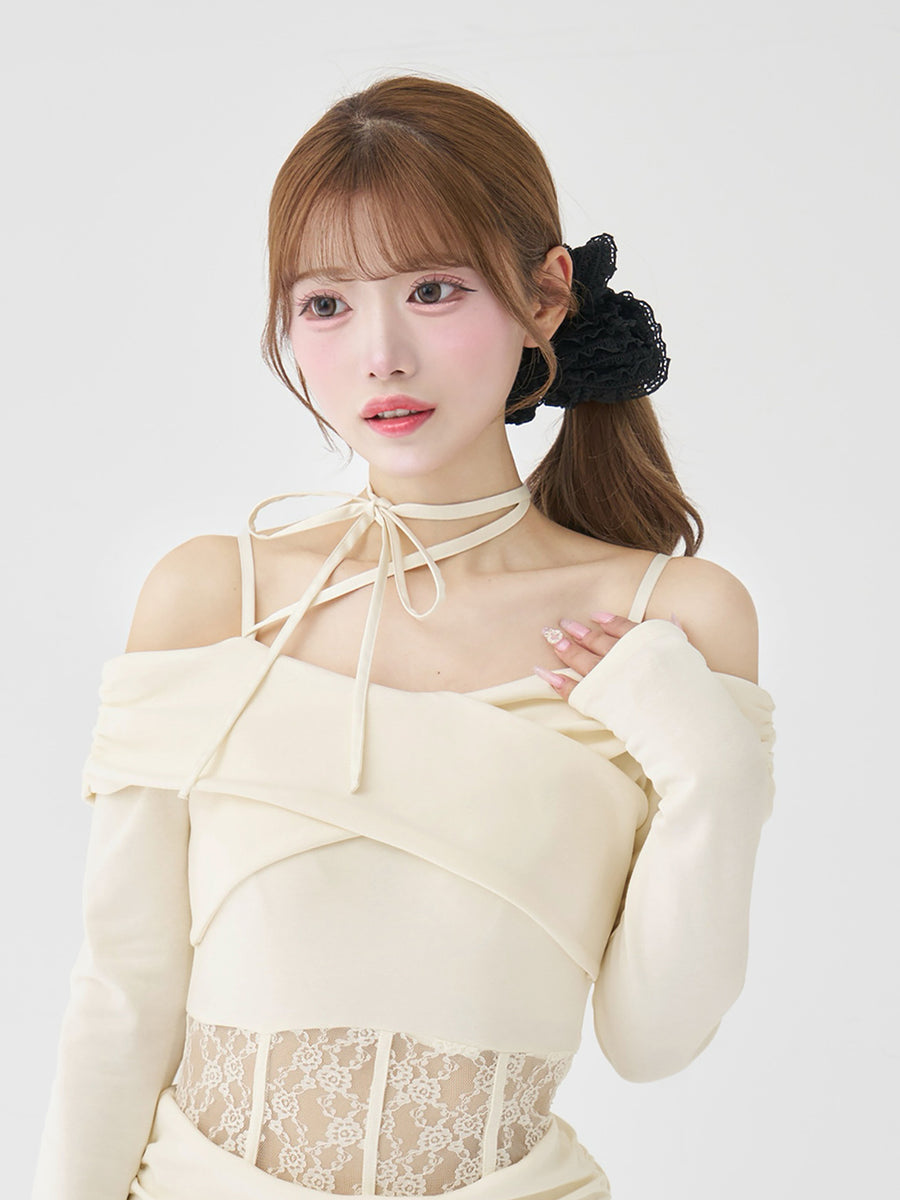 モデル：158cm（着用サイズ：FREE　着用カラー：IVO）