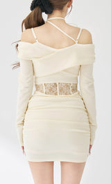 モデル：158cm（着用サイズ：FREE　着用カラー：IVO）