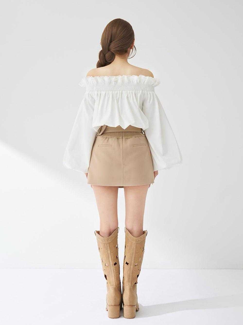 モデル：158cm（着用サイズ：FREE　着用カラー：WHT）