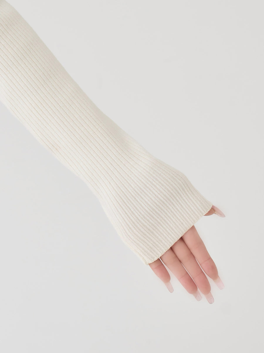 モデル：158cm（着用サイズ：FREE　着用カラー：WHT）