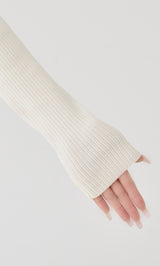 モデル：158cm（着用サイズ：FREE　着用カラー：WHT）