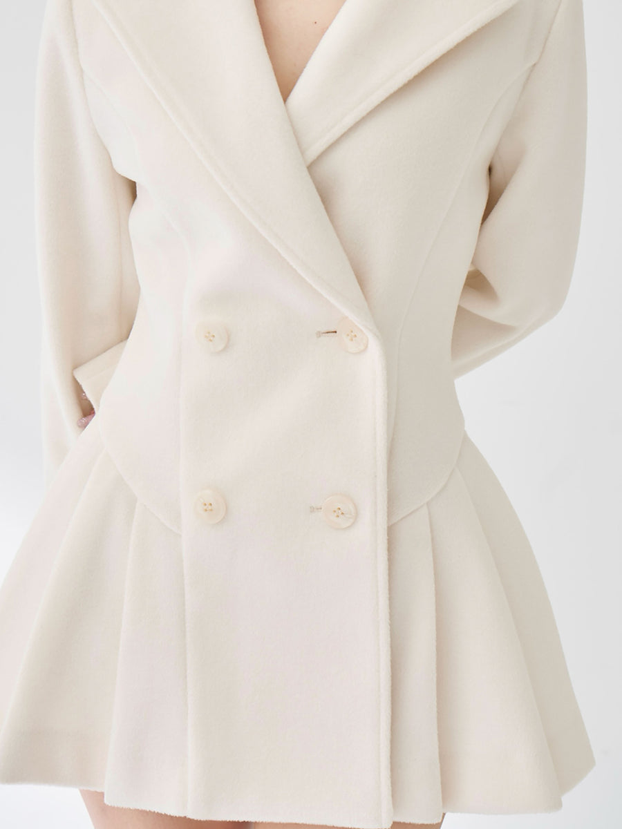 モデル：158cm（着用サイズ：FREE　着用カラー：IVO）