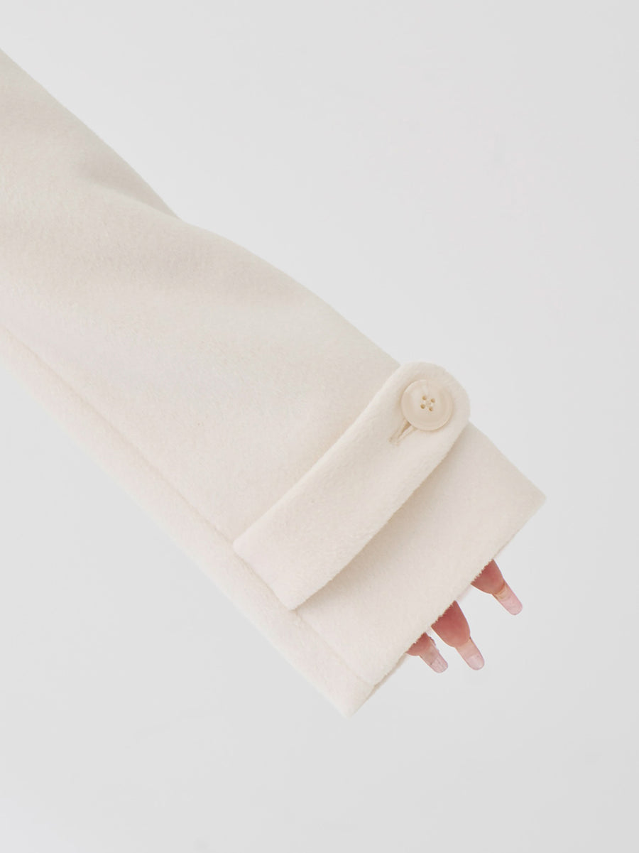 モデル：158cm（着用サイズ：FREE　着用カラー：IVO）