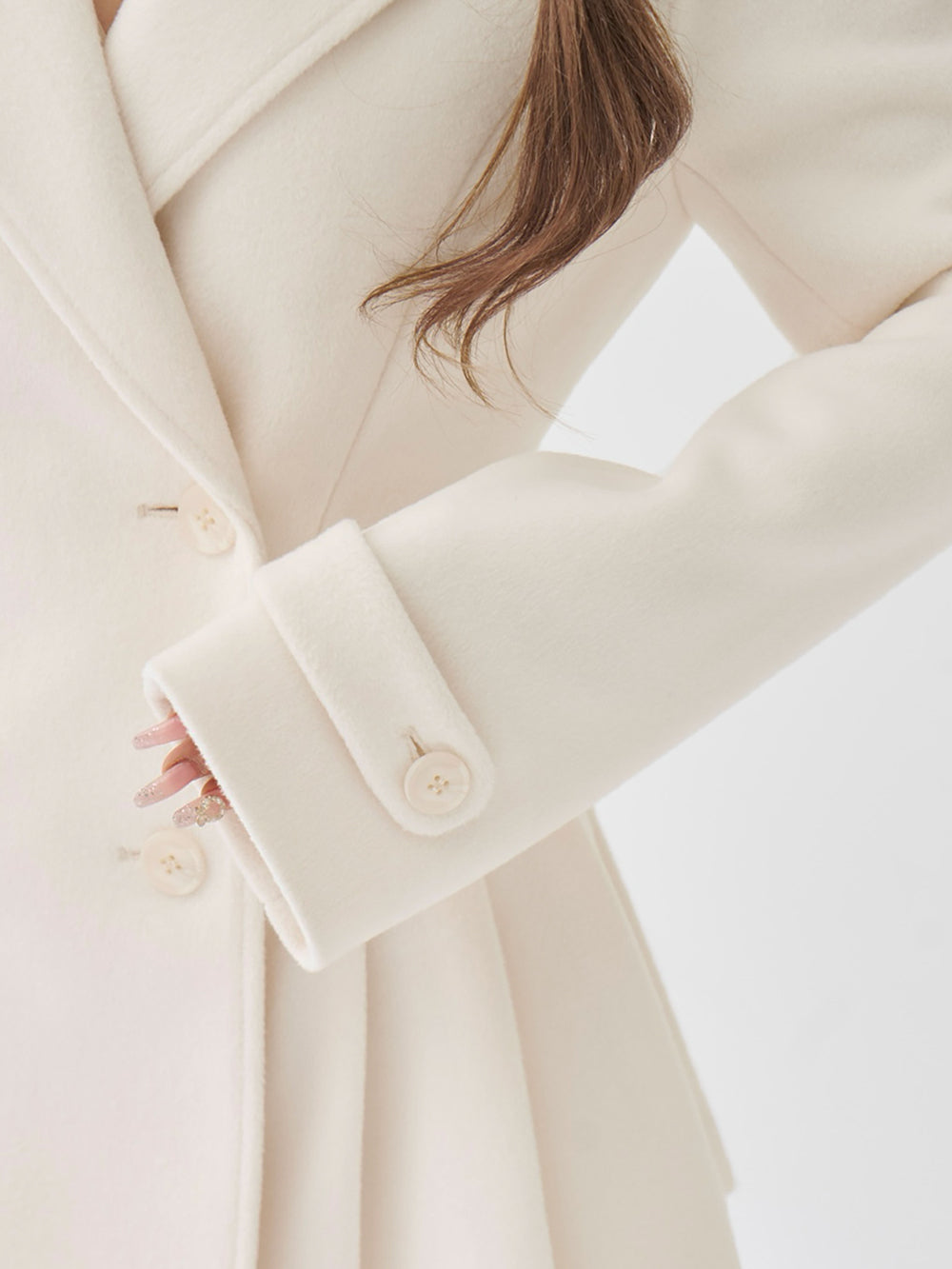 モデル：158cm（着用サイズ：FREE　着用カラー：IVO）