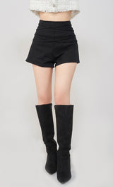 モデル：158cm（着用サイズ：M　着用カラー：BLK）