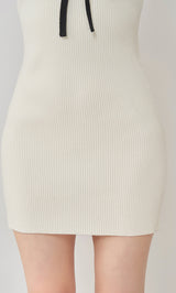 モデル：158cm（着用サイズ：FREE　着用カラー：IVO）