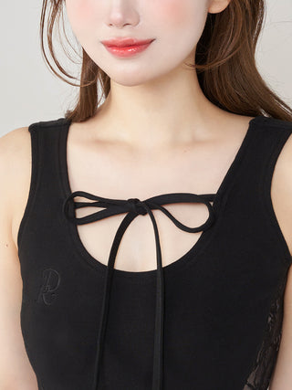 モデル：158cm（着用サイズ：FREE　着用カラー：BLK）