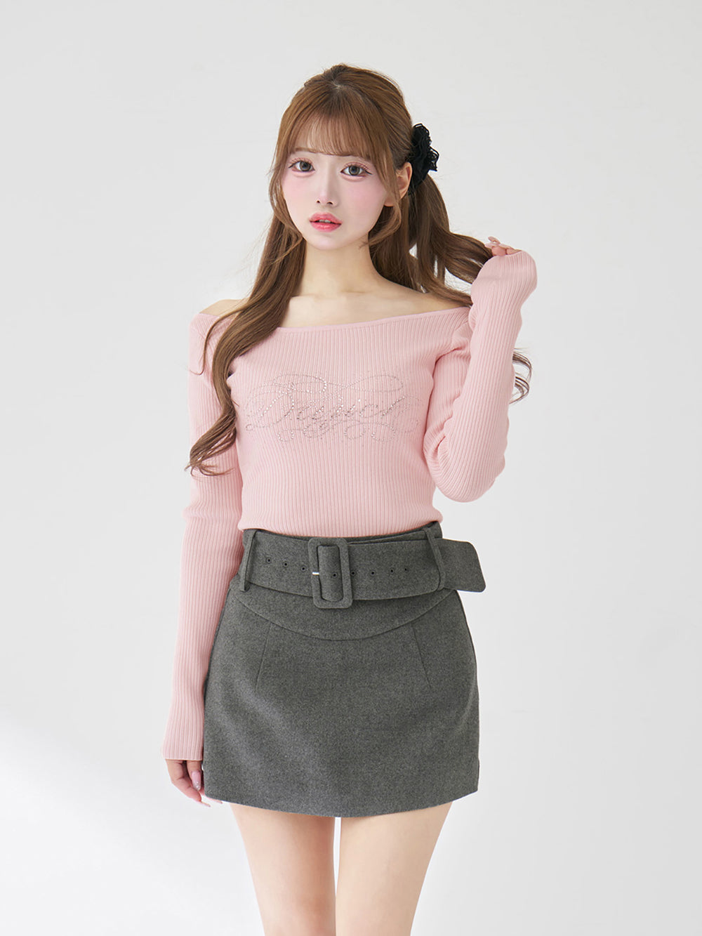 ビジューロゴボートネックニットトップス - pnk