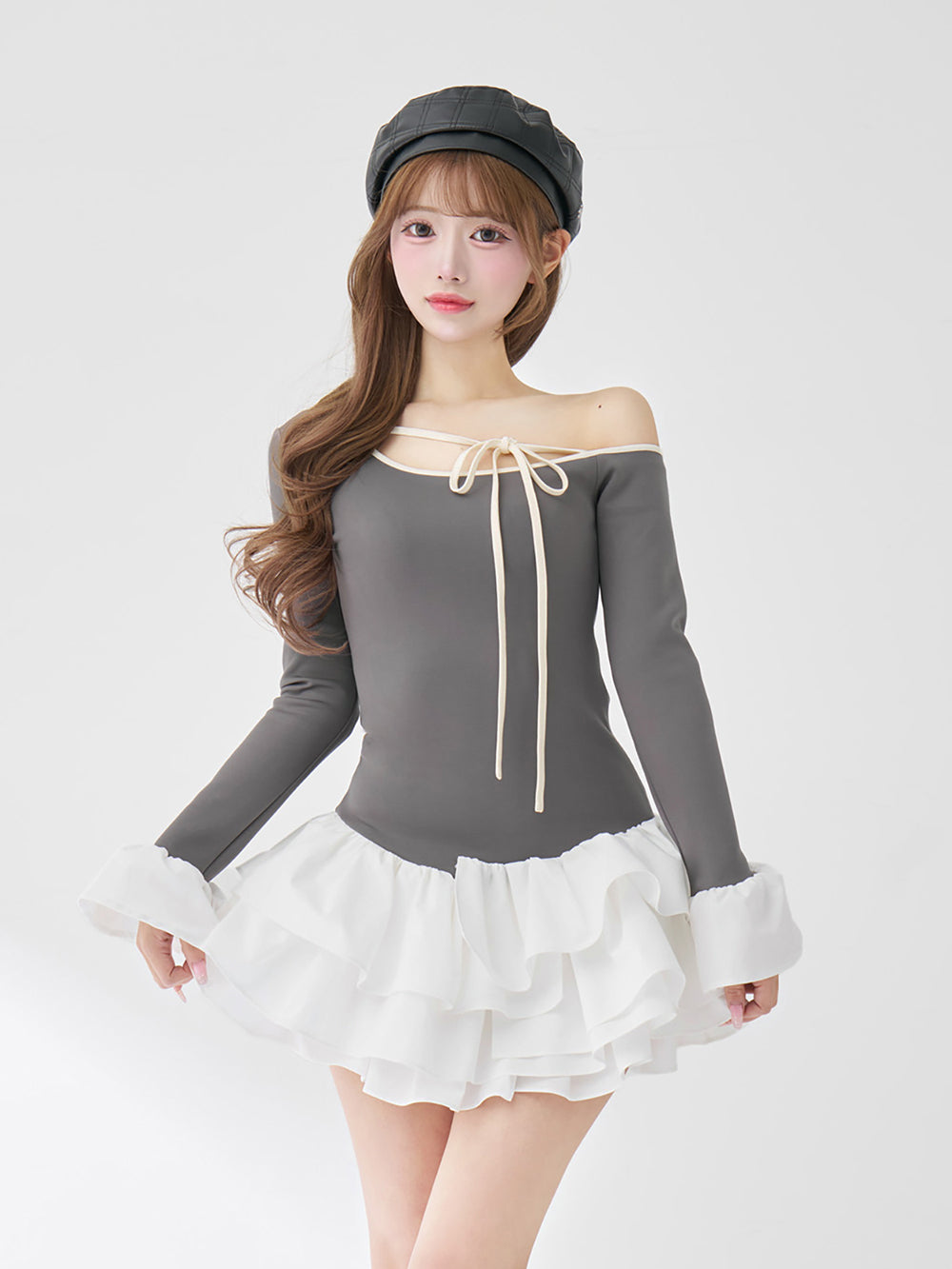 モデル：158cm（着用サイズ：FREE　着用カラー：GRY）