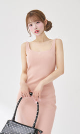 モデル：158cm（着用サイズ：FREE　着用カラー：PNK）