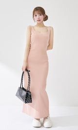 モデル：158cm（着用サイズ：FREE　着用カラー：PNK）