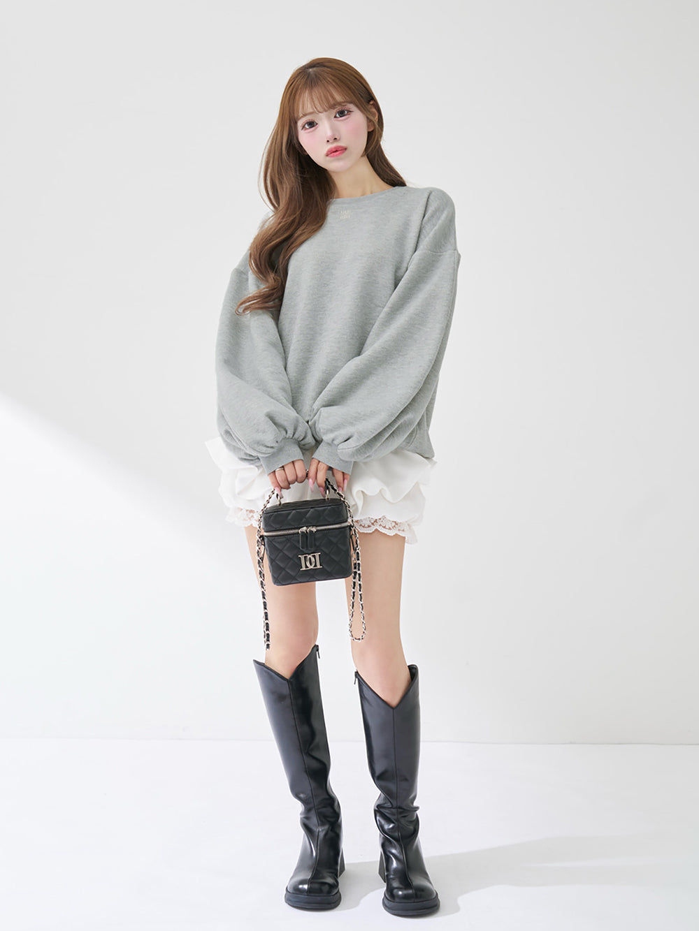 モデル：158cm（着用サイズ：FREE　着用カラー：GRY）