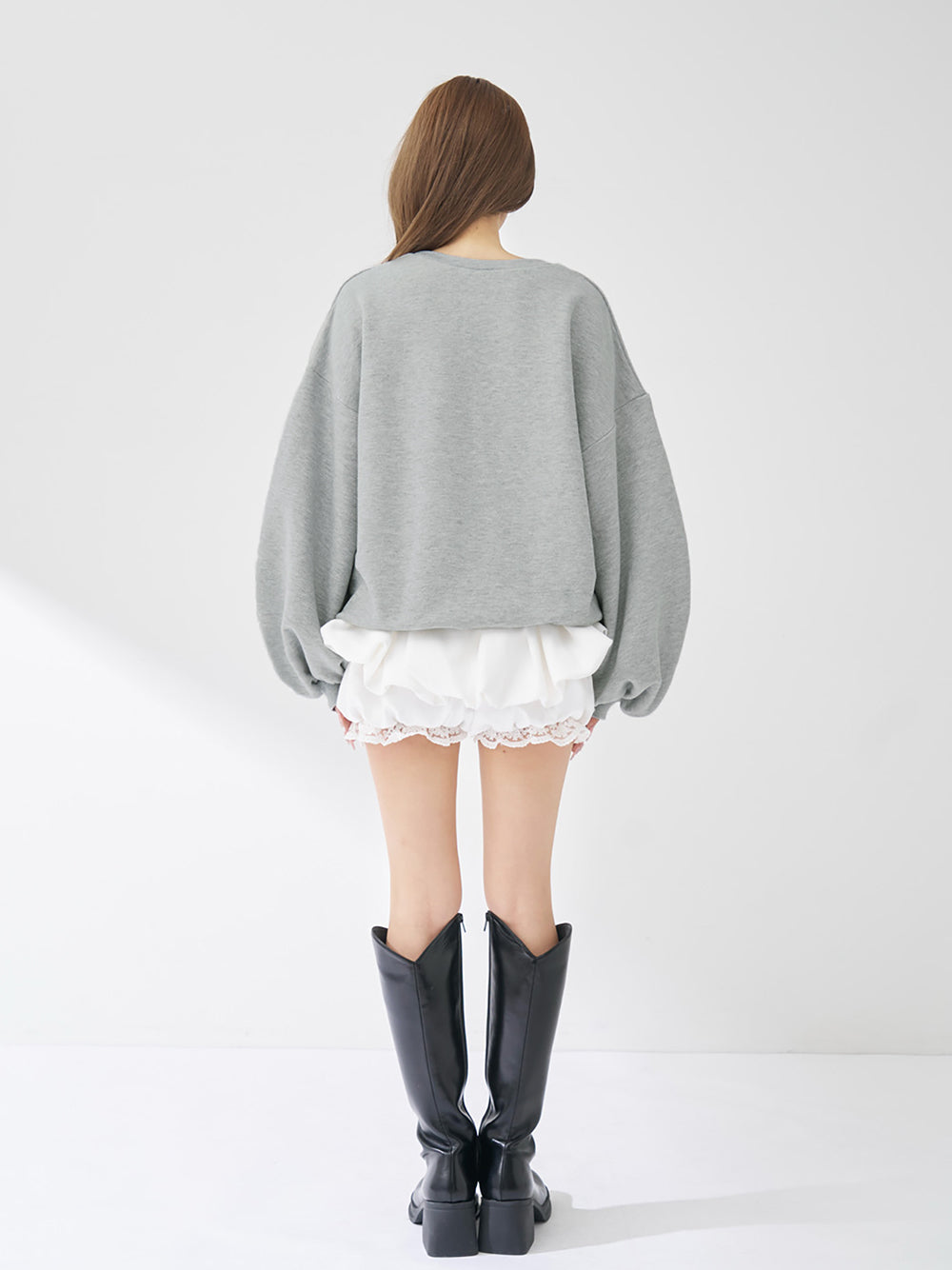 モデル：158cm（着用サイズ：FREE　着用カラー：GRY）