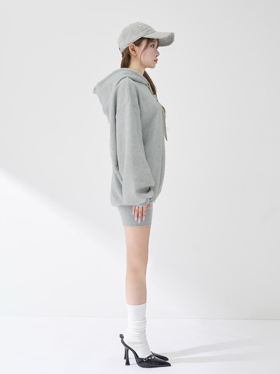 モデル：158cm（着用サイズ：FREE　着用カラー：GRY）