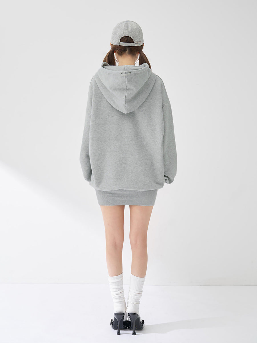 モデル：158cm（着用サイズ：FREE　着用カラー：GRY）