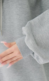 モデル：158cm（着用サイズ：FREE　着用カラー：GRY）