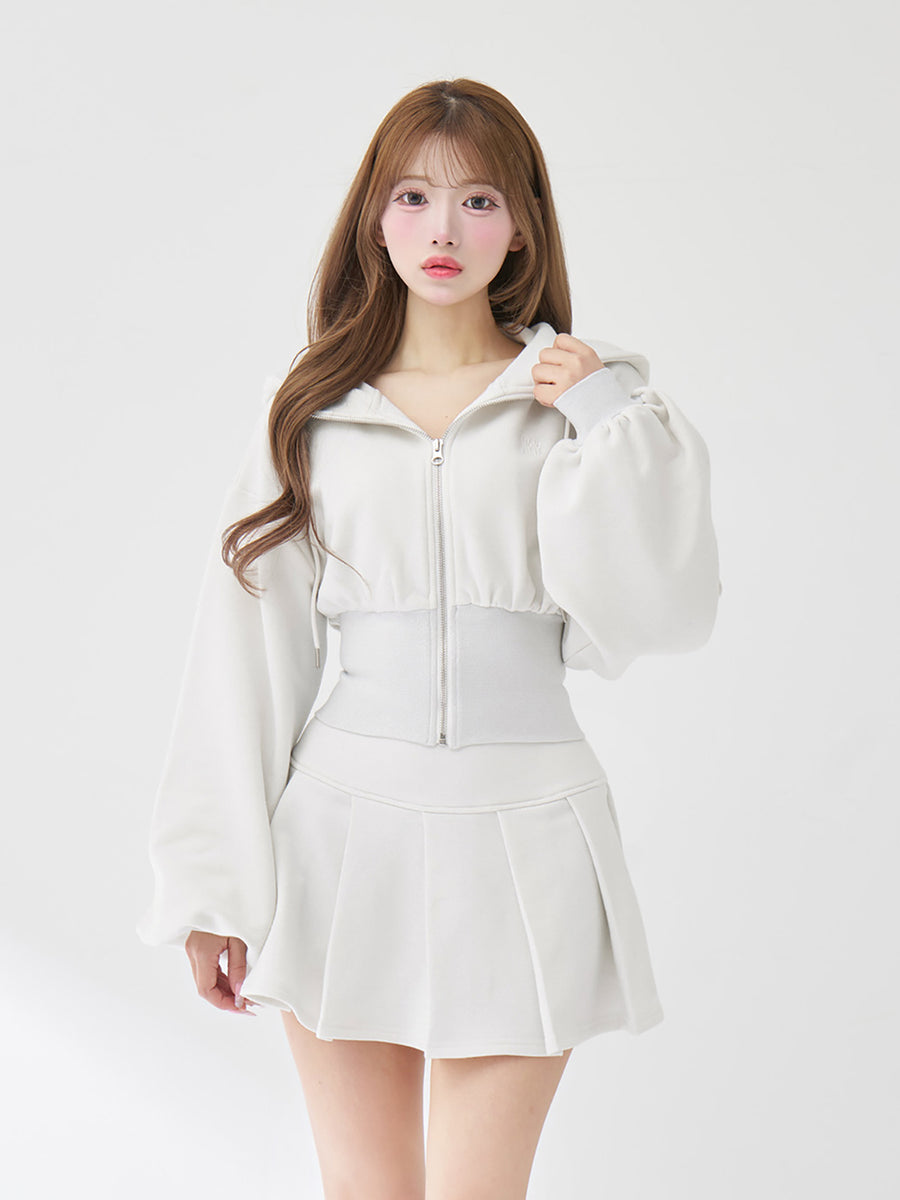 モデル：158cm（着用サイズ：FREE　着用カラー：WHT）