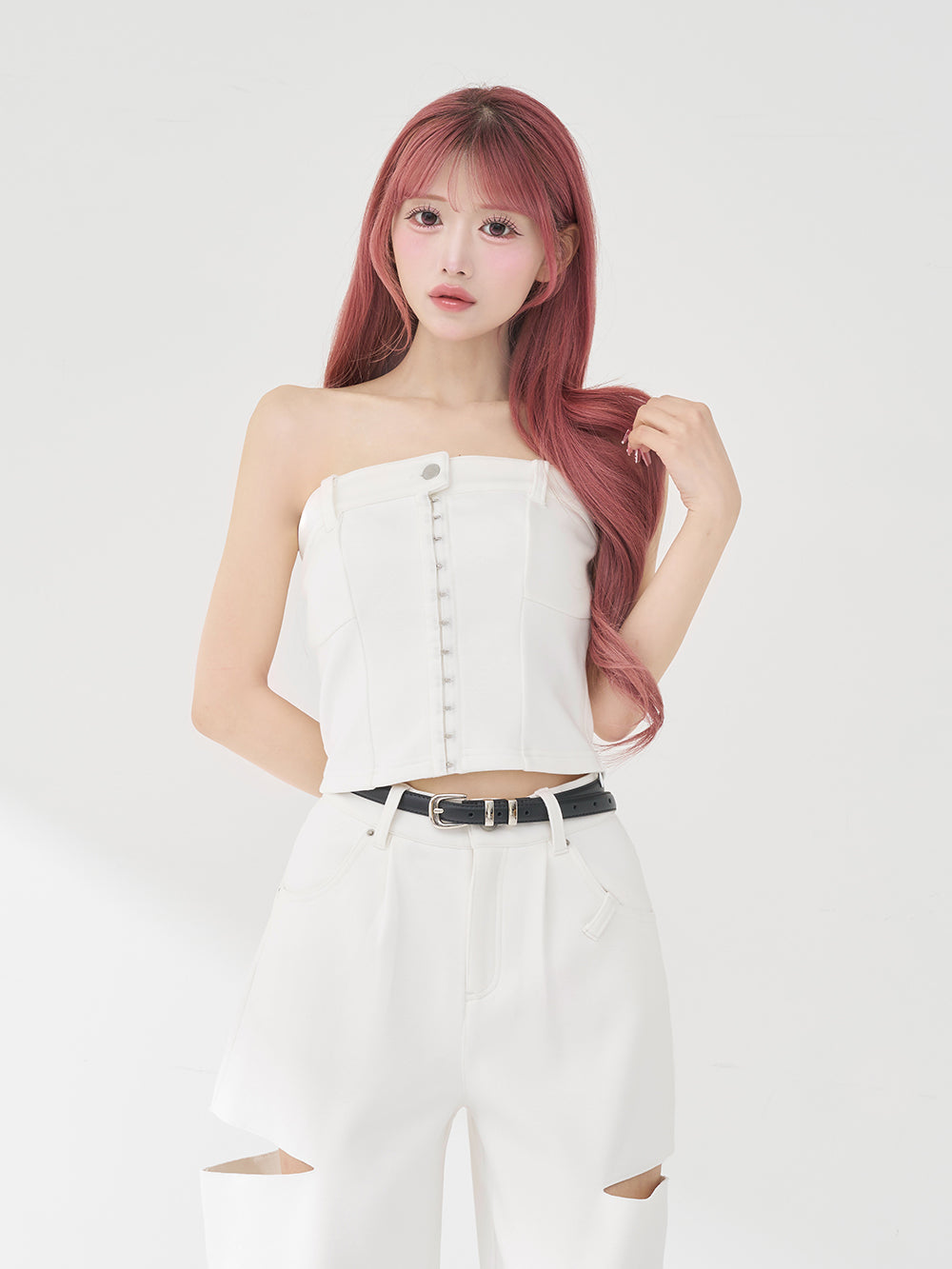 モデル：158cm（着用サイズ：FREE　着用カラー：WHT）