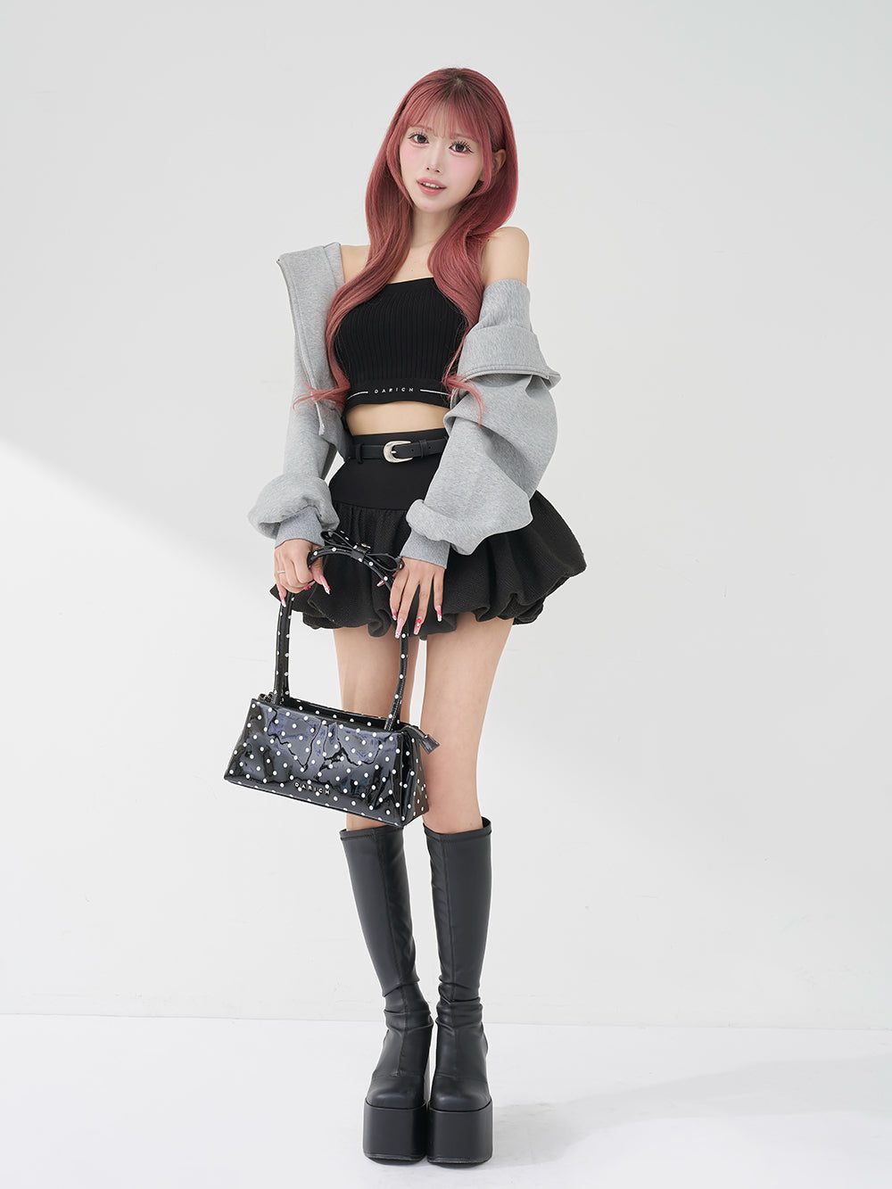 モデル：158cm（着用サイズ：FREE　着用カラー：GRY）