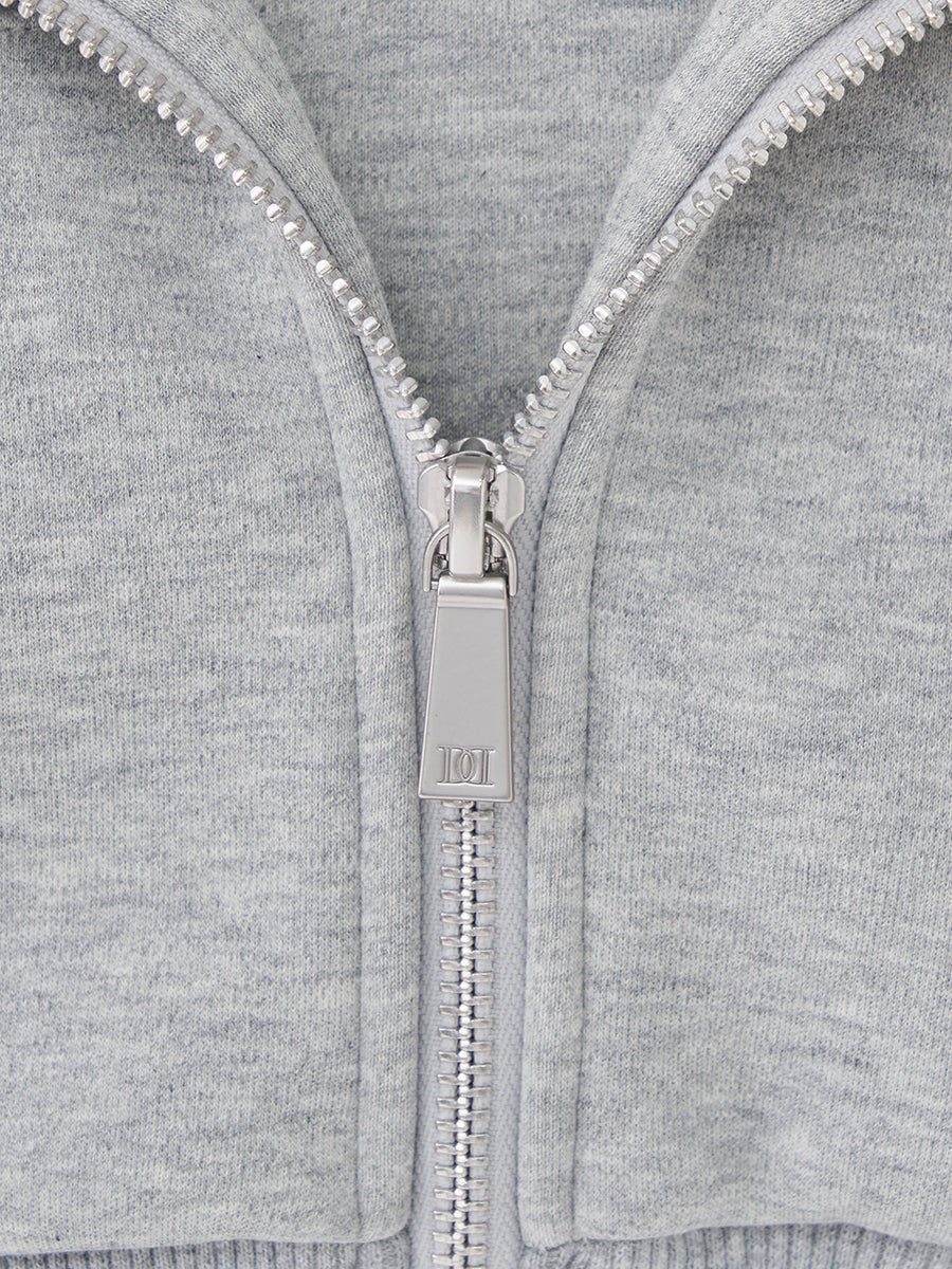 モデル：158cm（着用サイズ：FREE　着用カラー：GRY）