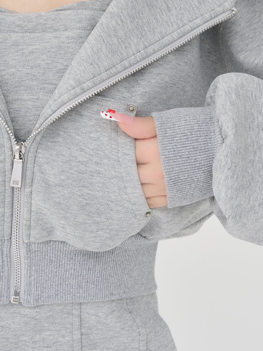 モデル：158cm（着用サイズ：FREE　着用カラー：GRY）