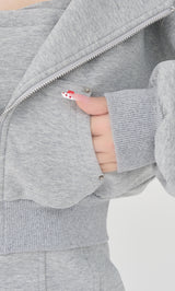 モデル：158cm（着用サイズ：FREE　着用カラー：GRY）