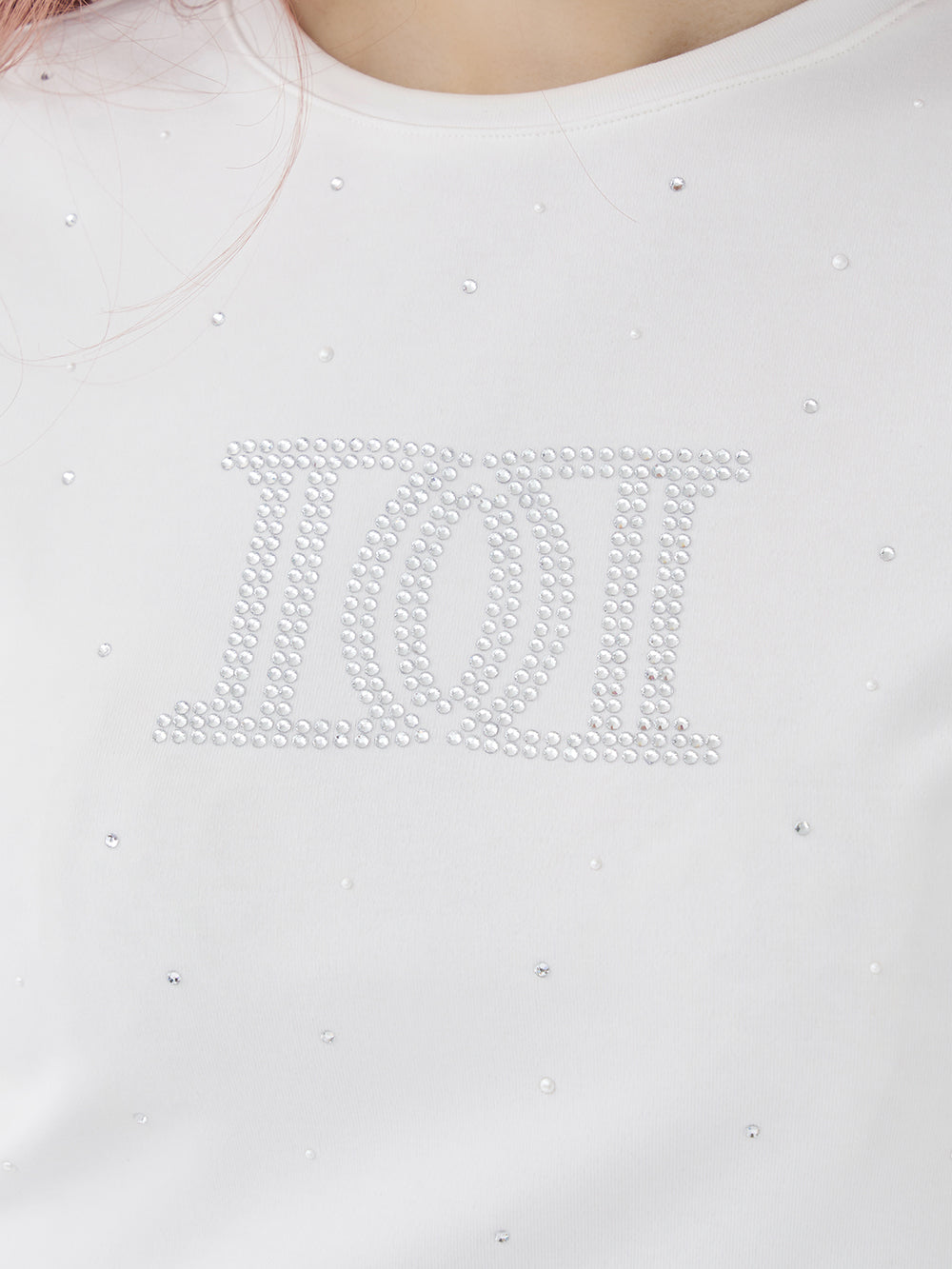 モデル：158cm（着用サイズ：FREE　着用カラー：WHT）