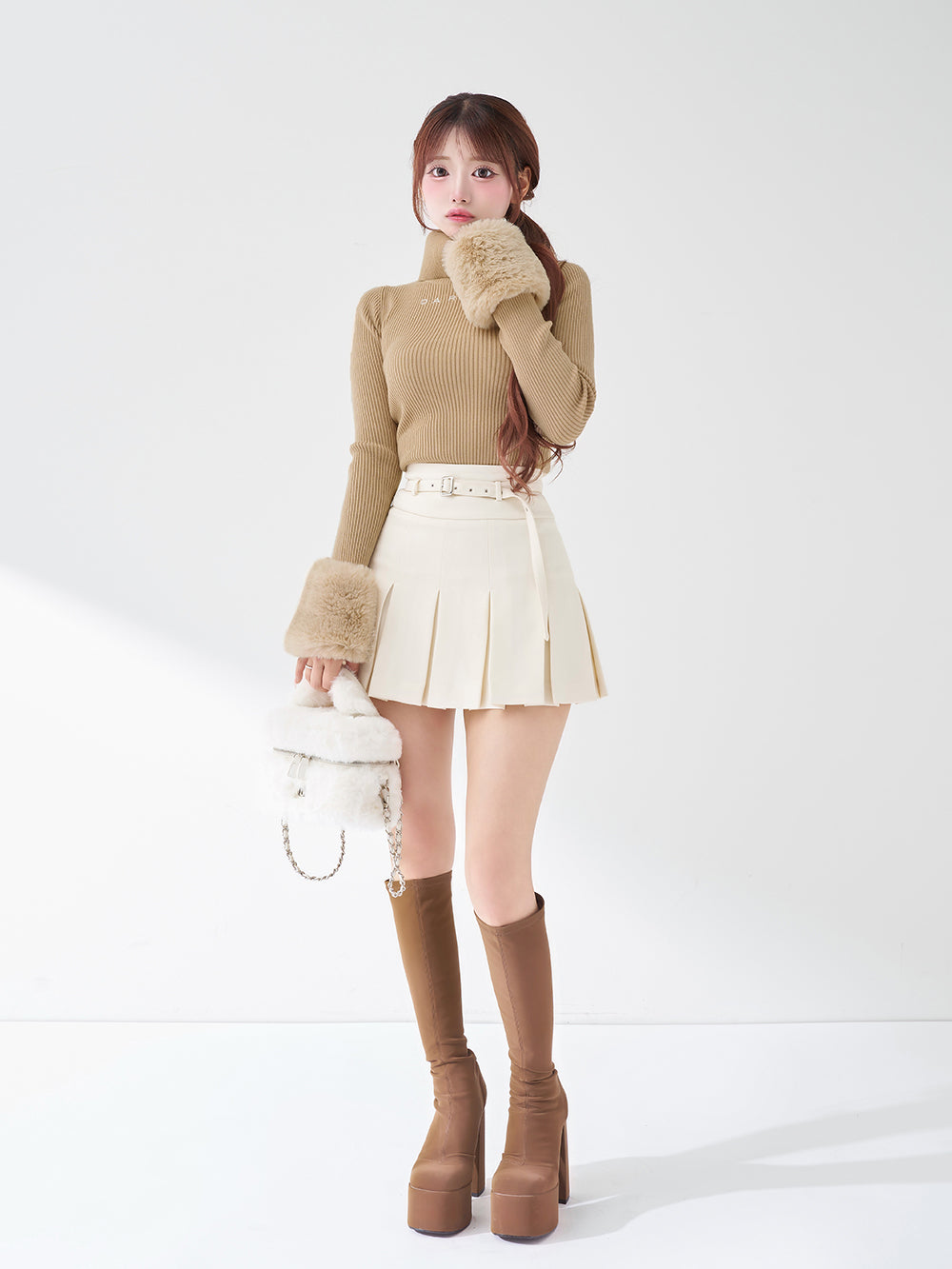 モデル：158cm（着用サイズ：FREE　着用カラー：BEG）