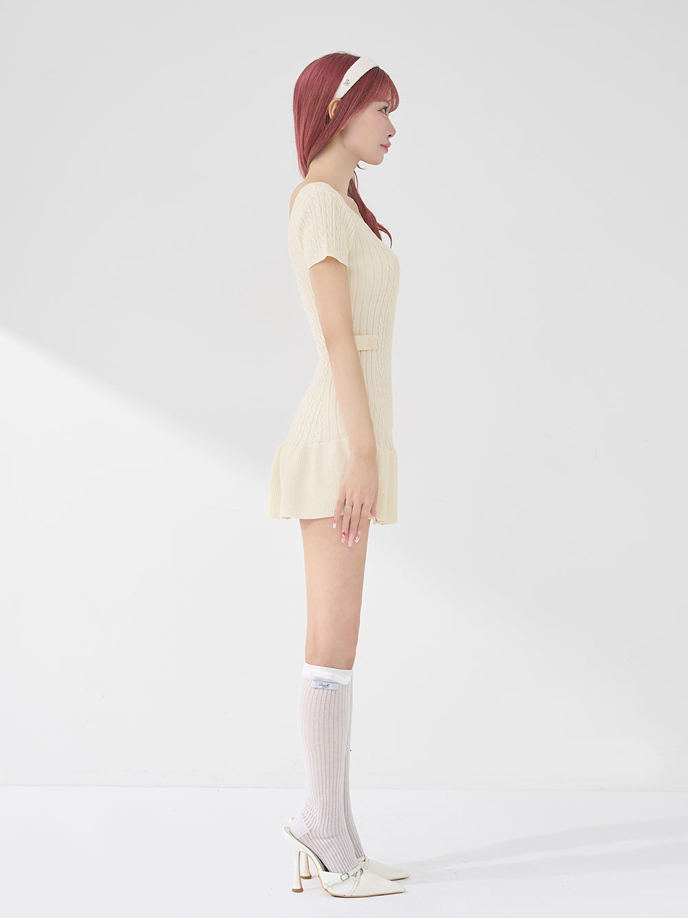 モデル：158cm（着用サイズ：FREE　着用カラー：IVO）