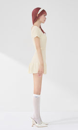 モデル：158cm（着用サイズ：FREE　着用カラー：IVO）