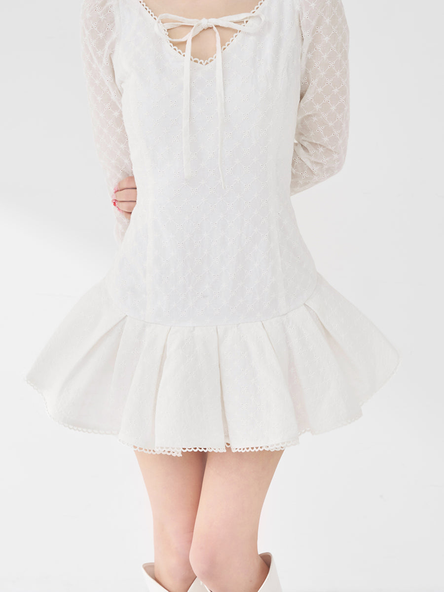 モデル：158cm（着用サイズ：FREE　着用カラー：WHT）