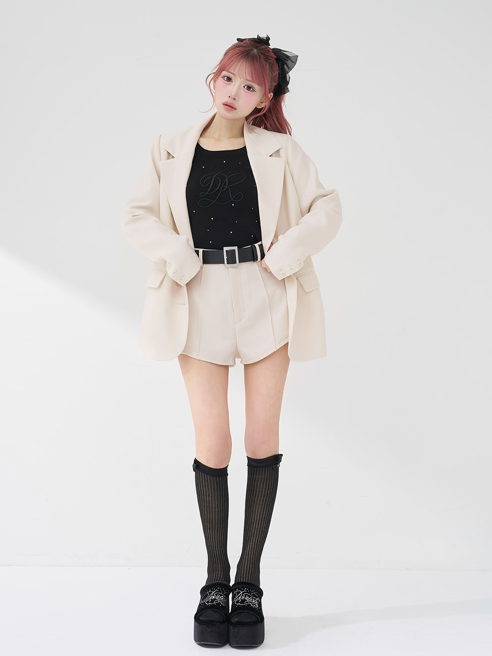 モデル：158cm（着用サイズ：S　着用カラー：IVO）