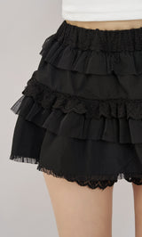 モデル：158cm（着用サイズ：FREE　着用カラー：BLK)