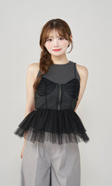 モデル：158cm（着用サイズ：FREE　着用カラー：BLK）