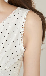 モデル：158cm（着用サイズ：FREE　着用カラー：WHT）