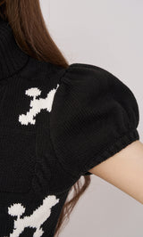 モデル：158cm（着用サイズ：FREE　着用カラー：BLK)