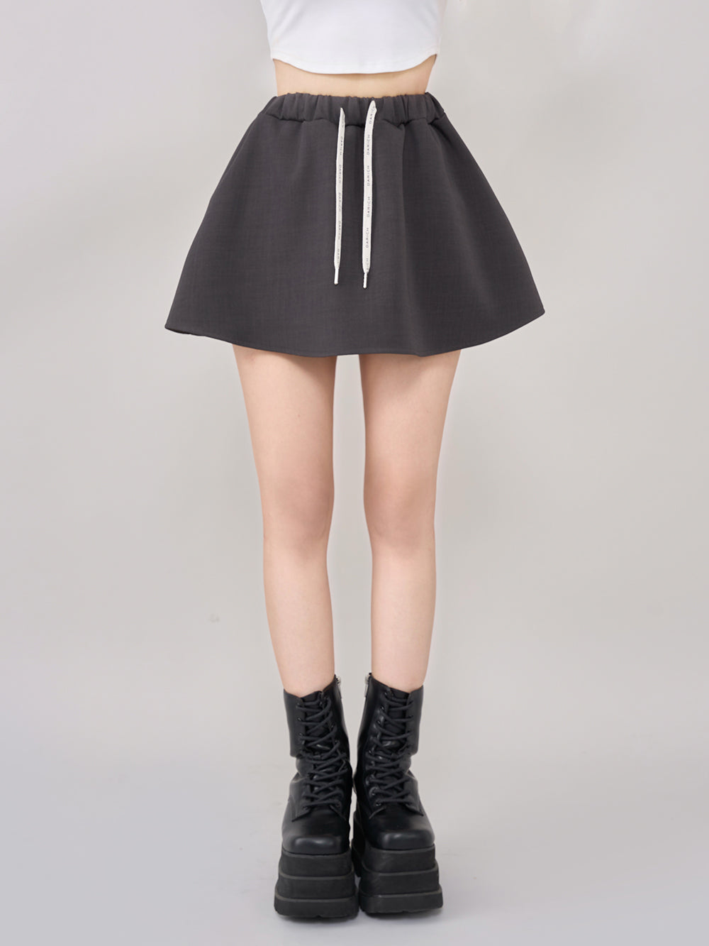 モデル：158cm（着用サイズ：FREE　着用カラー：C-GRY)