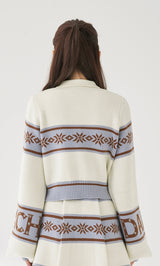 モデル：158cm（着用サイズ：FREE　着用カラー：IVO）